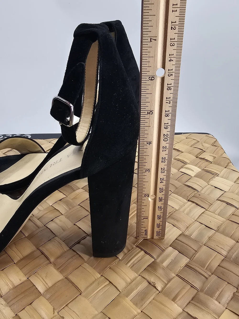 Ivanka Trump Emalyn Black Heel Ankle-Strap Dress Sandal Size 9.5